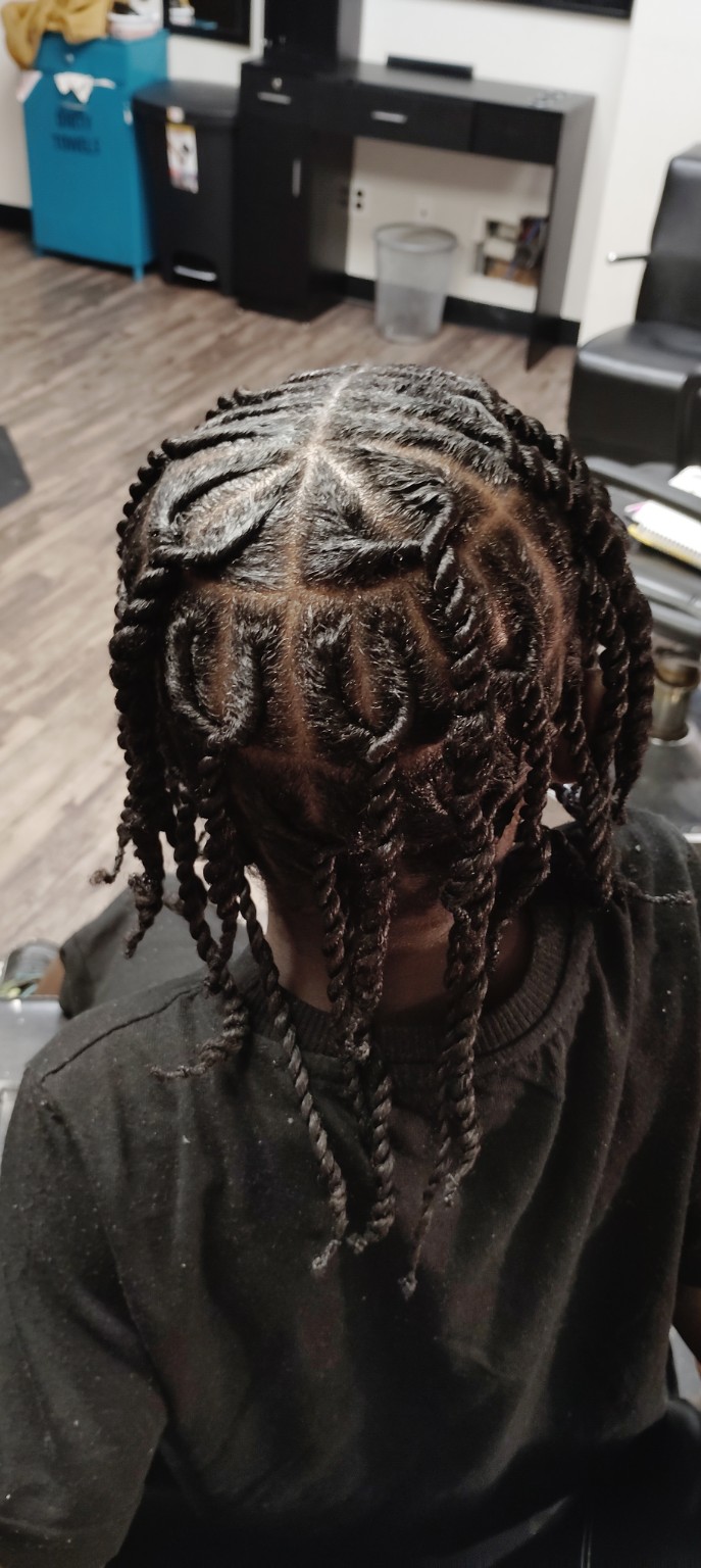 Natural twist style with creative curved parts